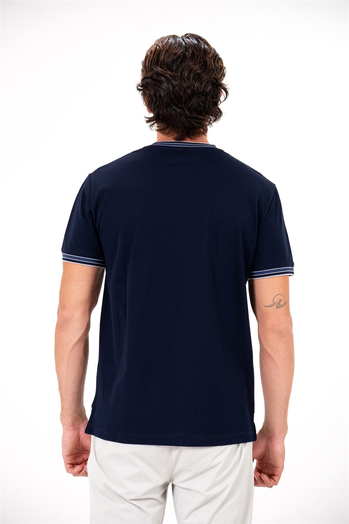 Bisiklet Yaka Kol Ve Yakada Çizgi Detaylı Erkek T-shirt