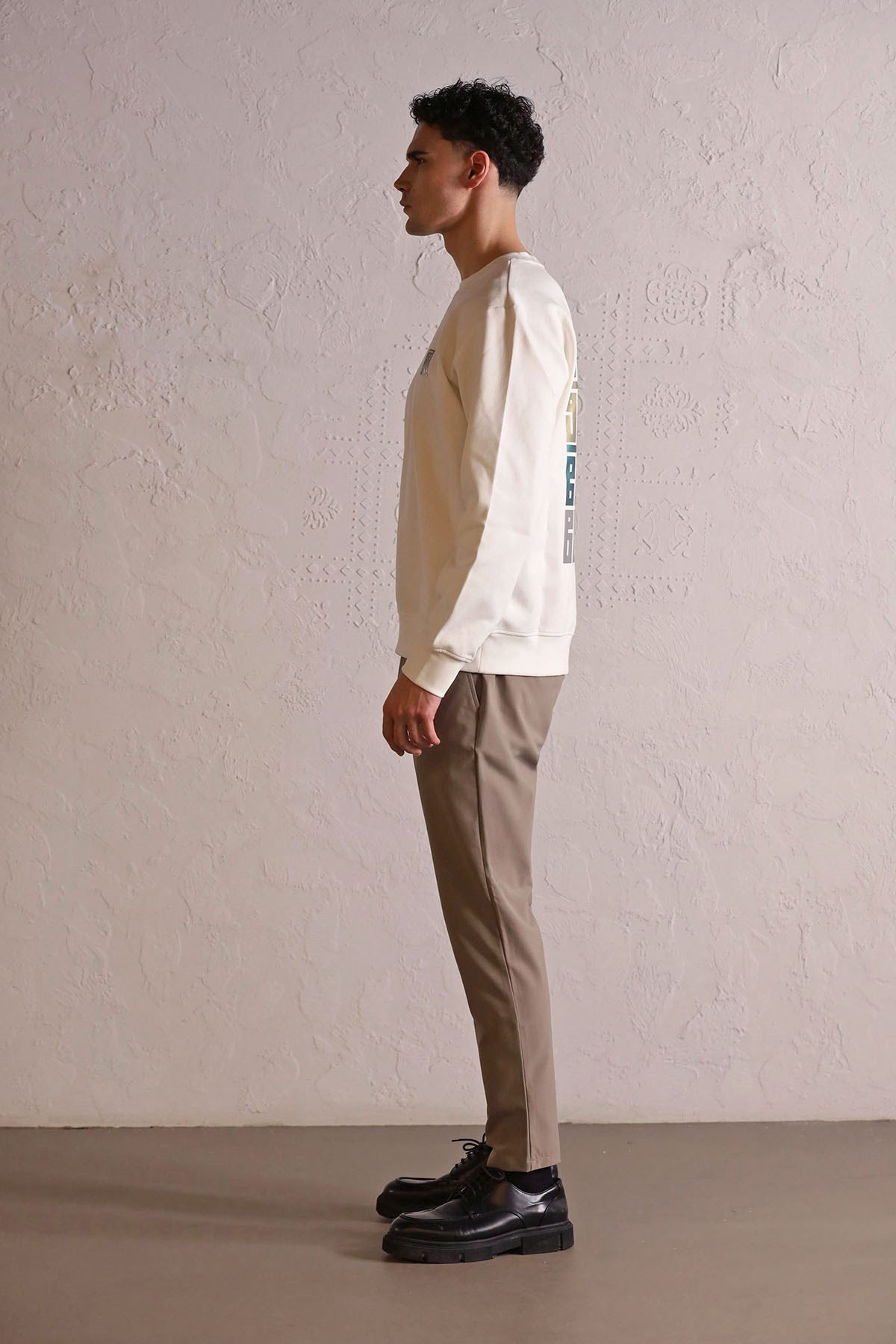 Bisiklet Yaka Sırtı ve Göğsü Baskılı Erkek Sweatshirt