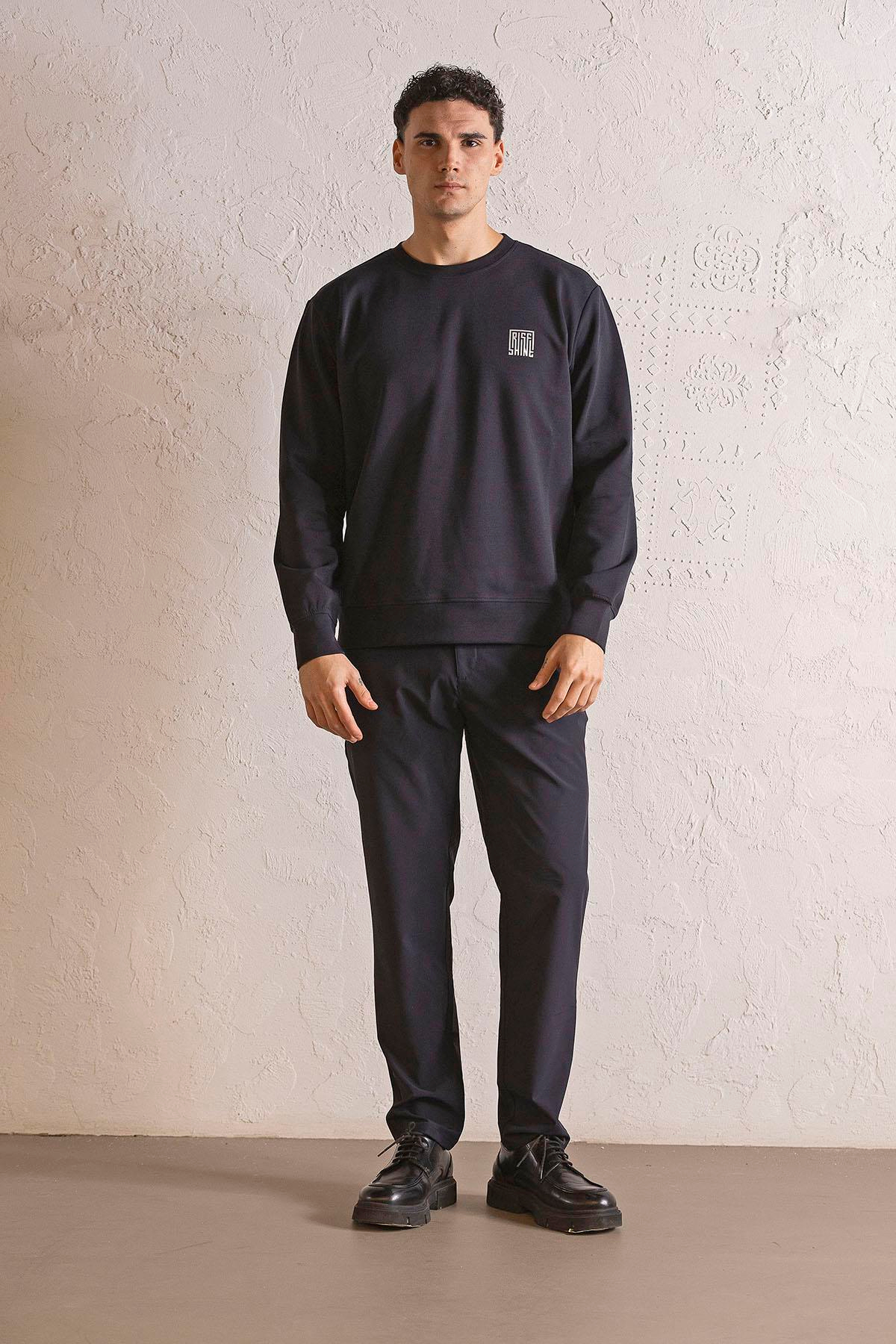 Bisiklet Yaka Sırtı ve Göğsü Baskılı Erkek Sweatshirt