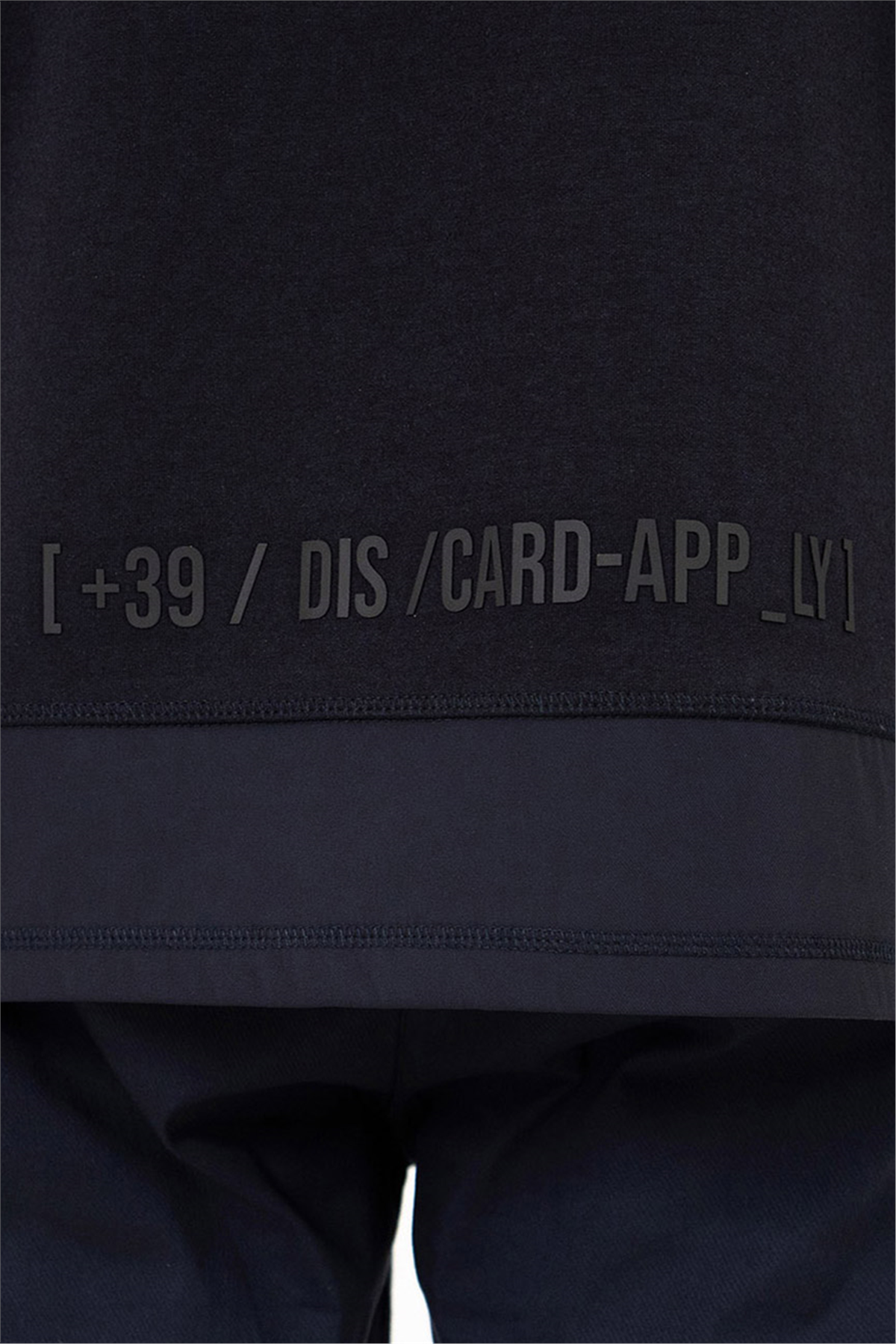 Bisiklet Yaka Sol Göğsü Ve Etek Ucu Garnili Erkek T-shirt