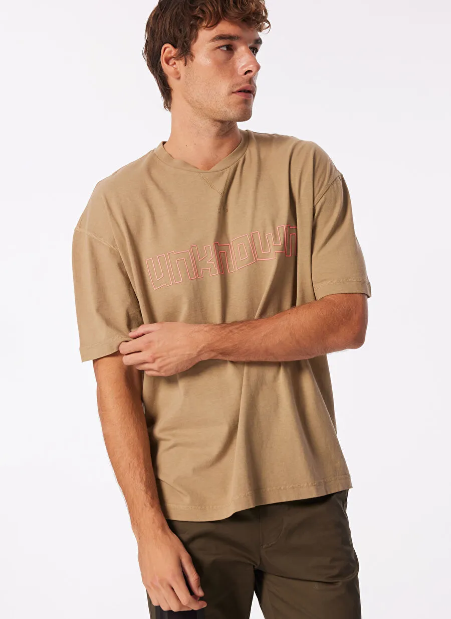 Bisiklet Yaka Tasarım Detaylı Erkek T-shirt