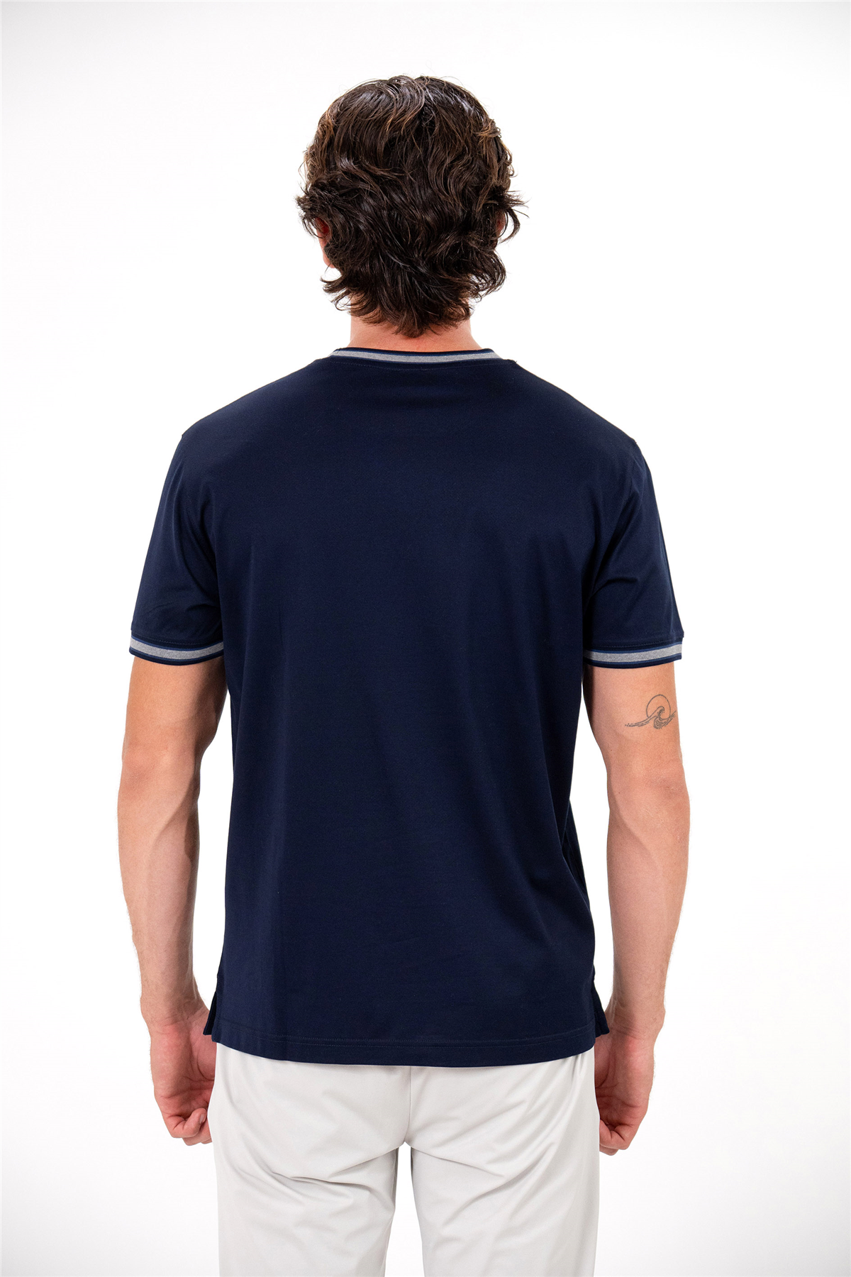 Bisiklet Yaka Triko Detaylı Jakarl Erkek T-shirt