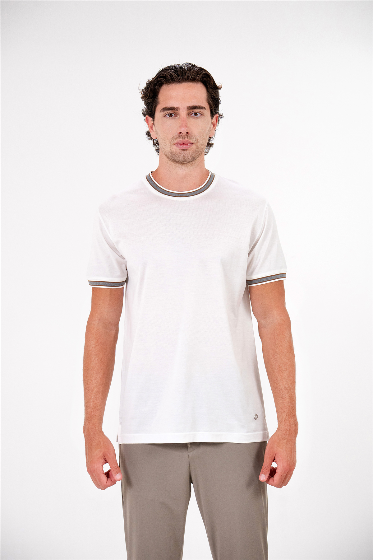 Bisiklet Yaka Triko Detaylı Jakarl Erkek T-shirt