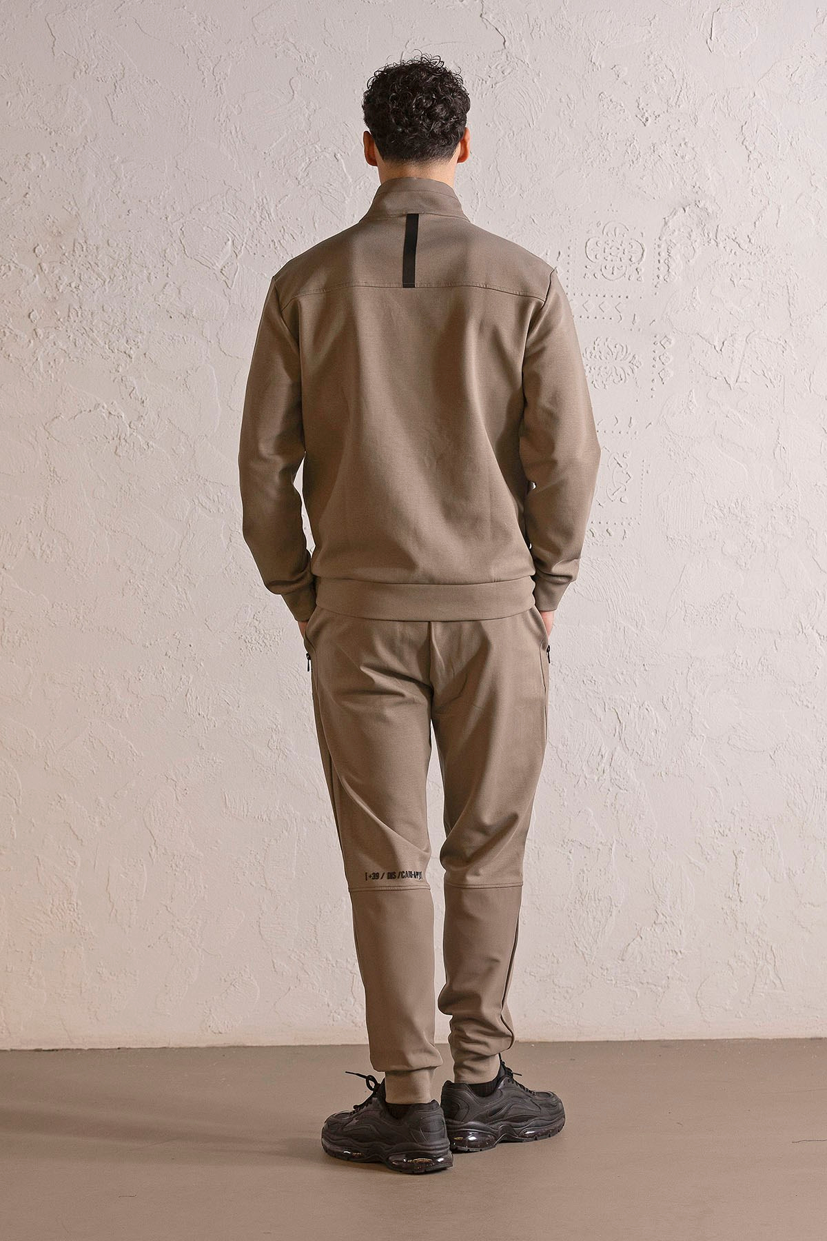 Dik Yaka Fermuar ve Çıtçıt Detaylı Erkek Sweatshirt