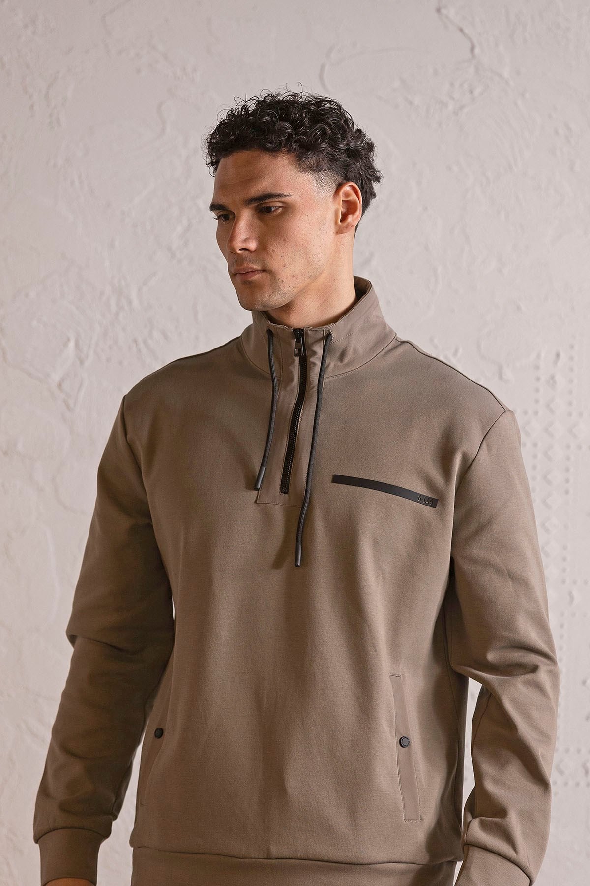Dik Yaka Fermuar ve Çıtçıt Detaylı Erkek Sweatshirt