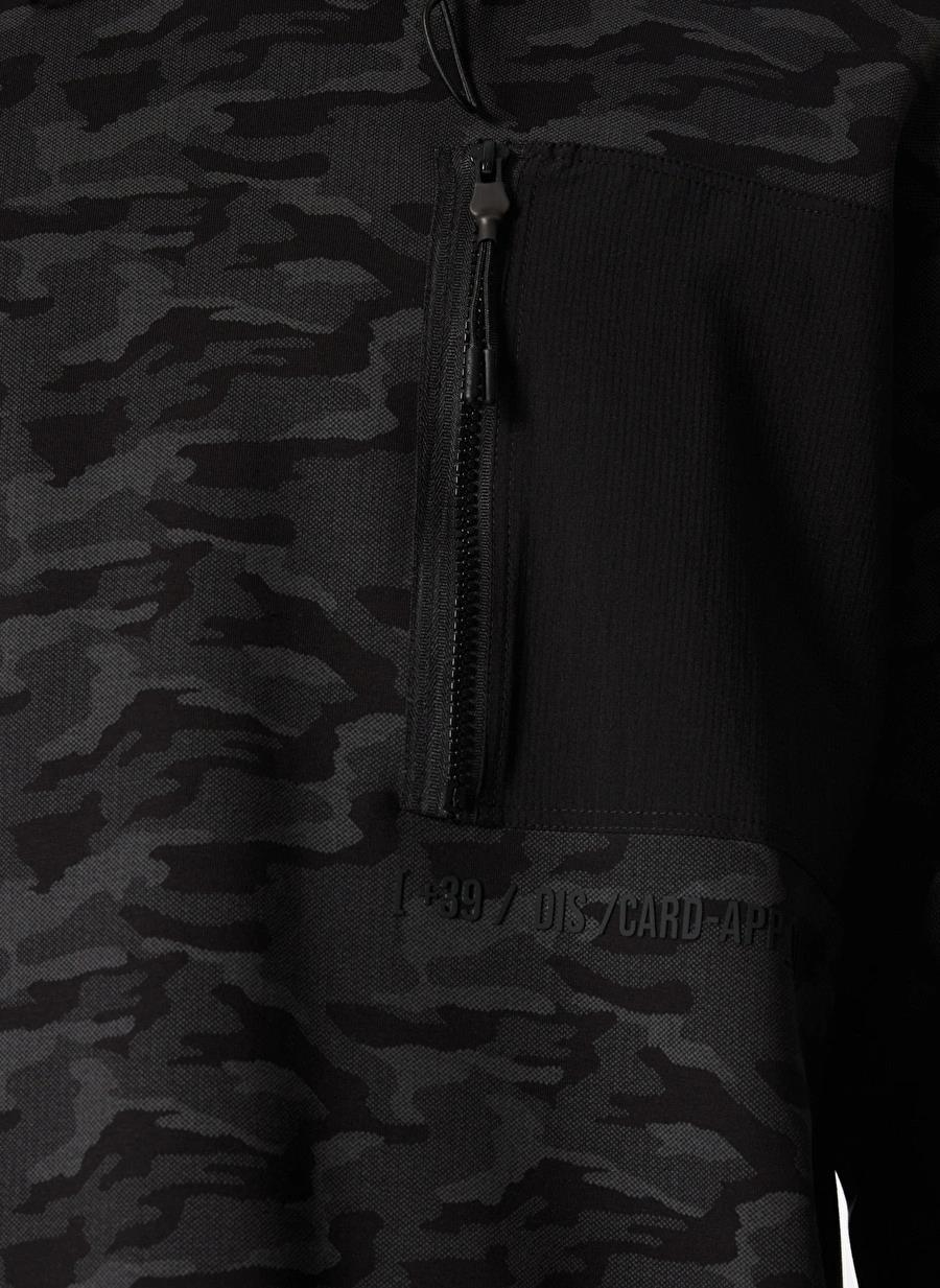 Kapişonlu Göğsü Fermuar ve Garni Detaylı Kamuflaj Sweatshirt