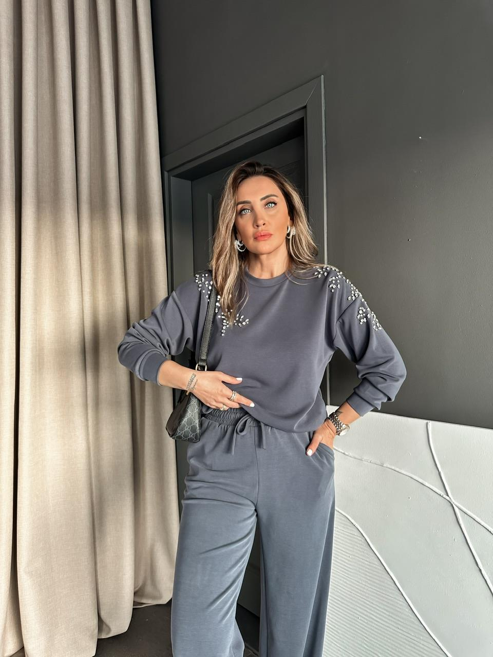 Antrasit Omuzları Serpme Taşlı Premium Takım