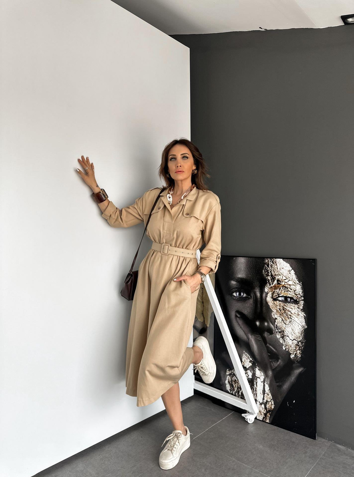 Bej Safari Beli Kemerli Keten Elbise