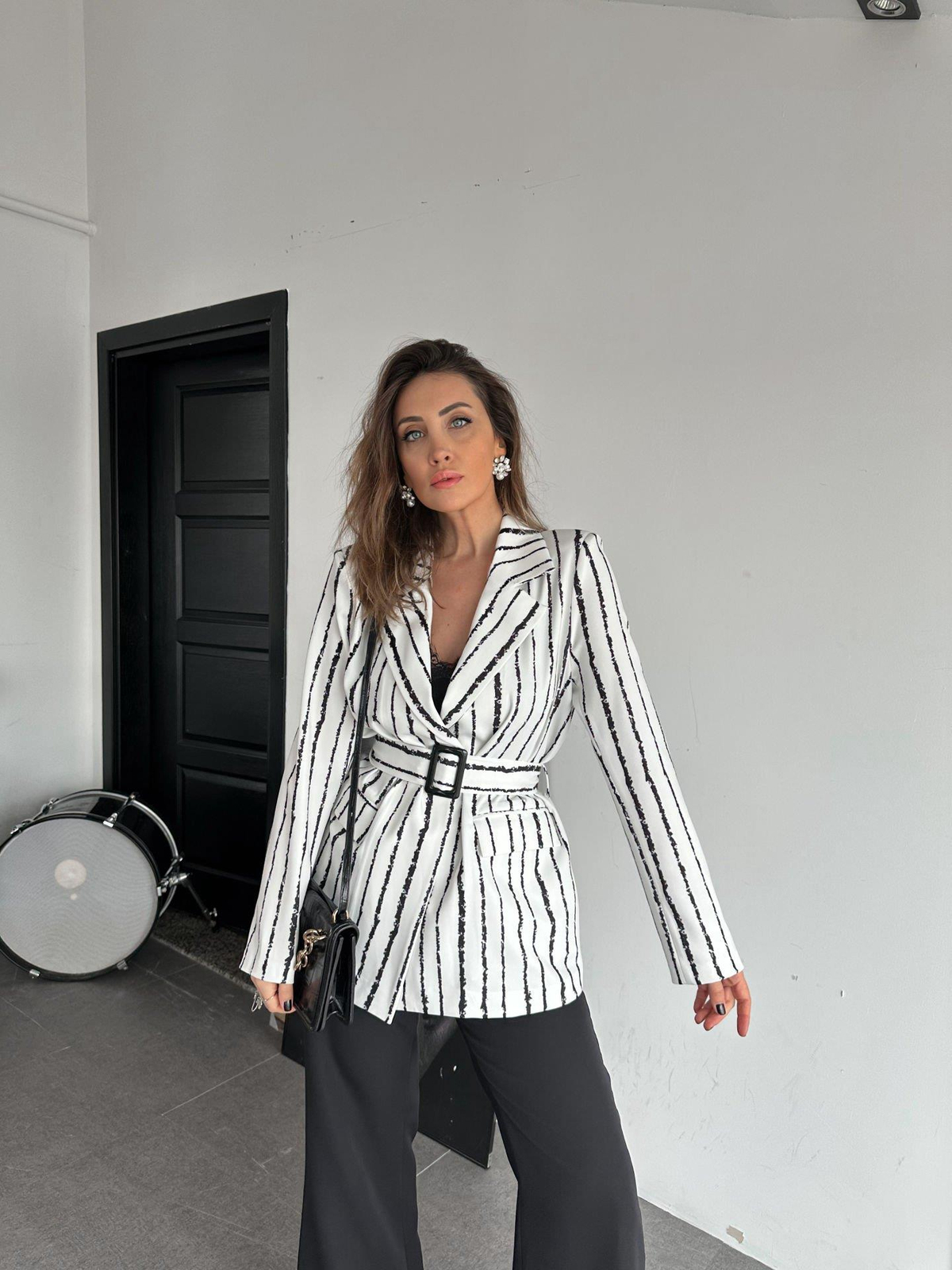 Beyaz Çizgili Ceket Pantolon Takım