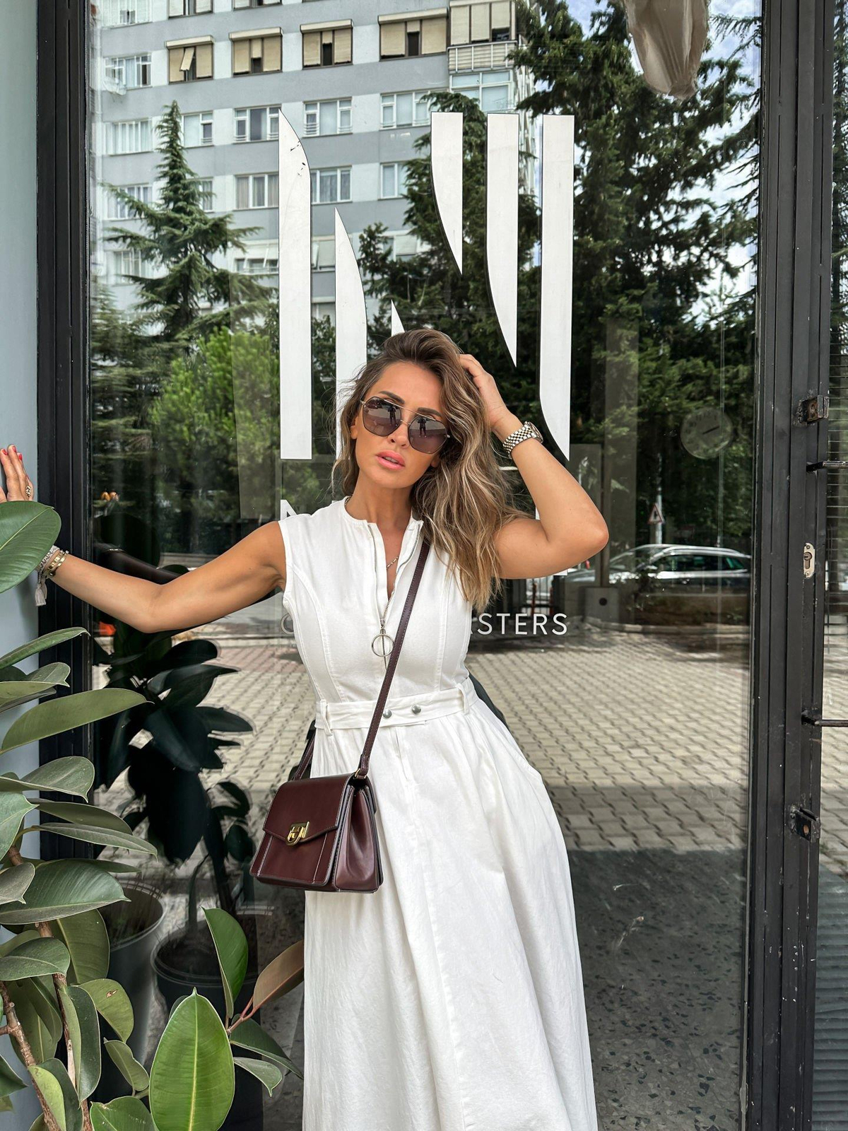 Beyaz Fermuarlı Asimetrik Premium Elbise