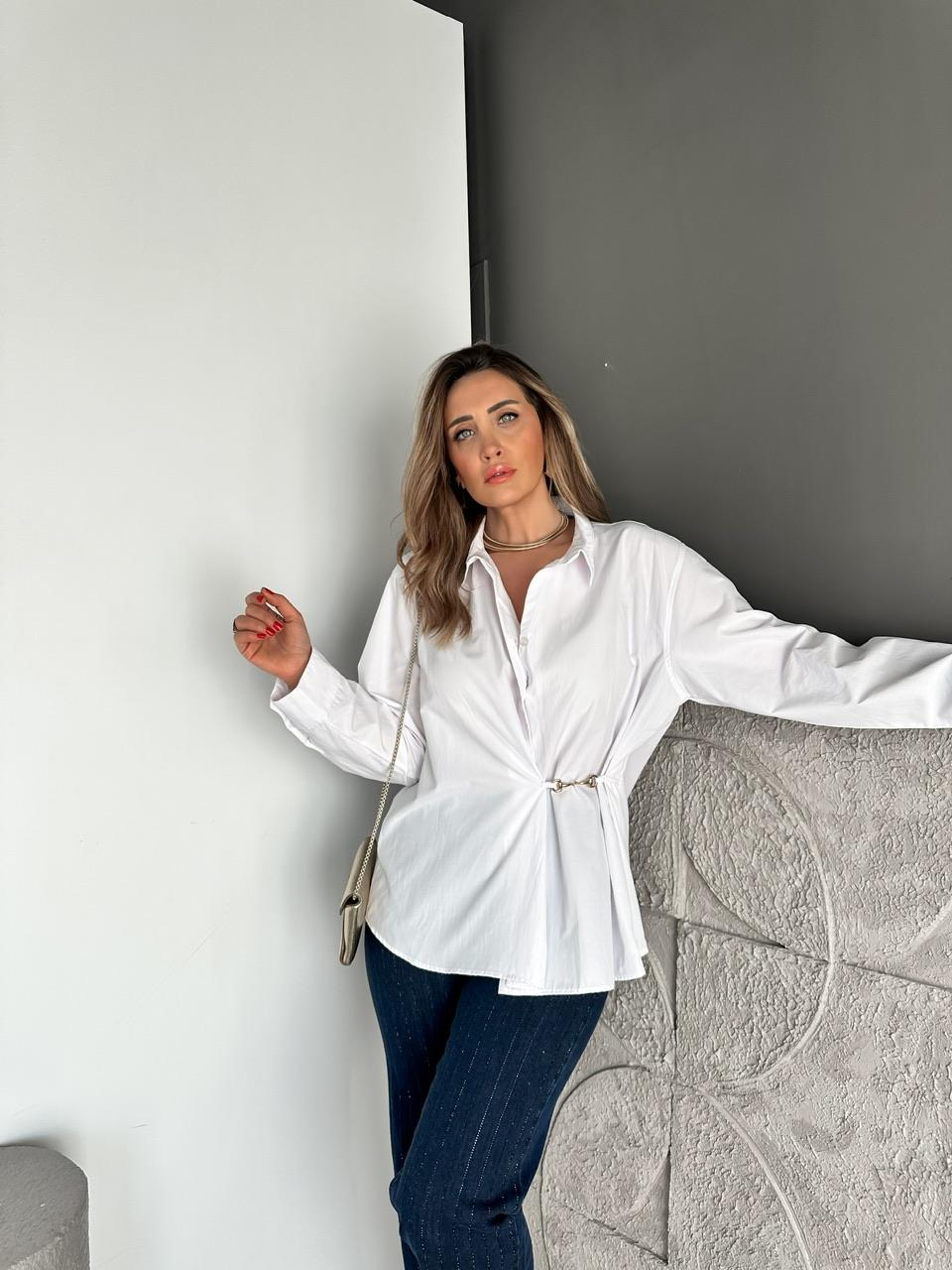 Beyaz Gold Aksesuarlı Poplin Gömlek