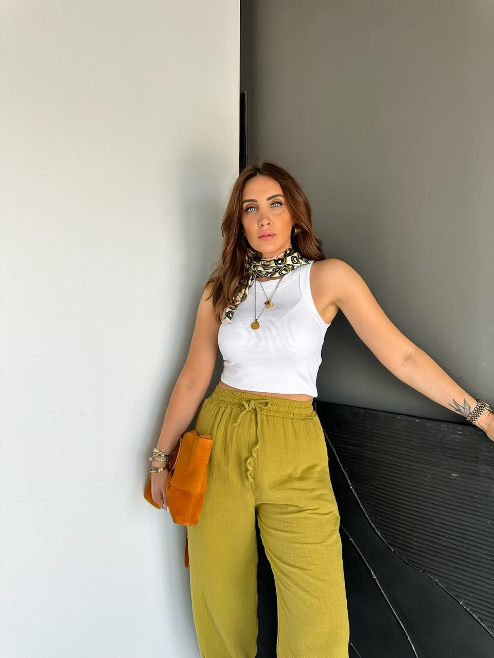Beyaz Halter Yaka Fitilli Atlet 