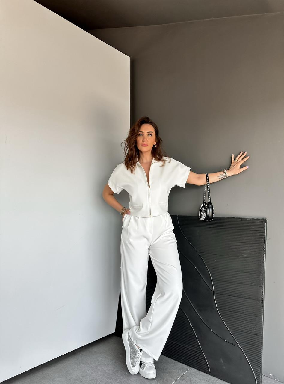 Beyaz Kısa Ceketli Casual Takım