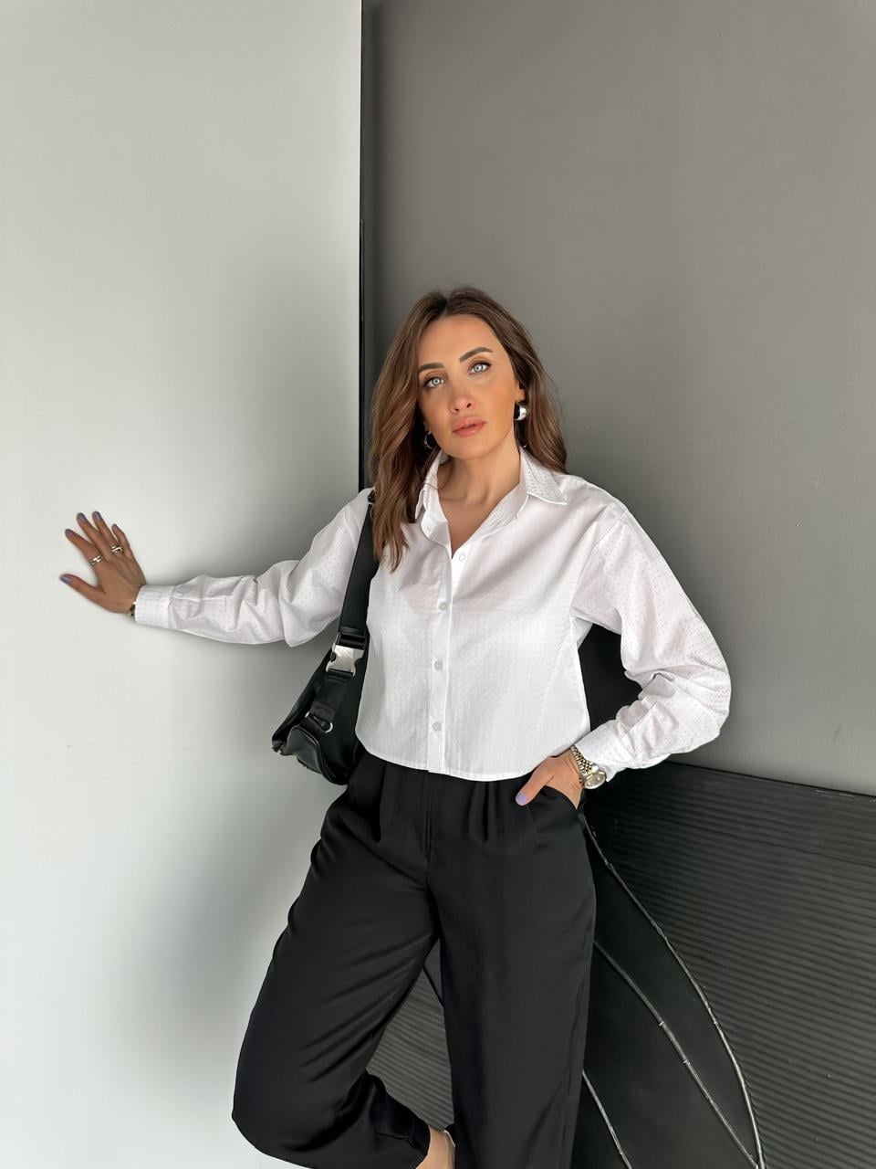 Beyaz Kristal Taşlı Tasarım Gömlek