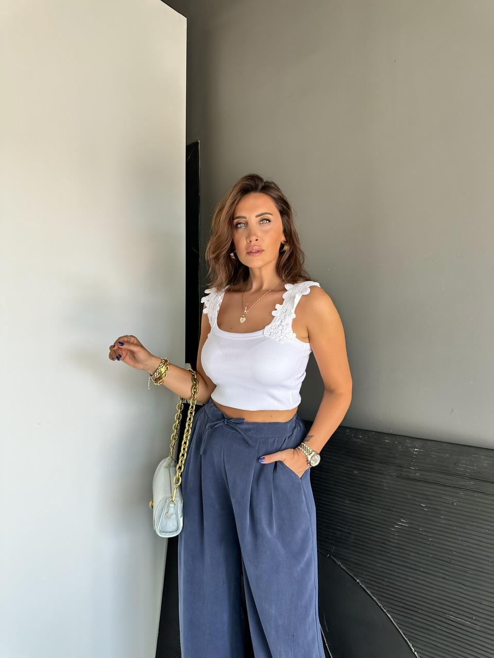 Beyaz Omuzları Dnatelli Atlet