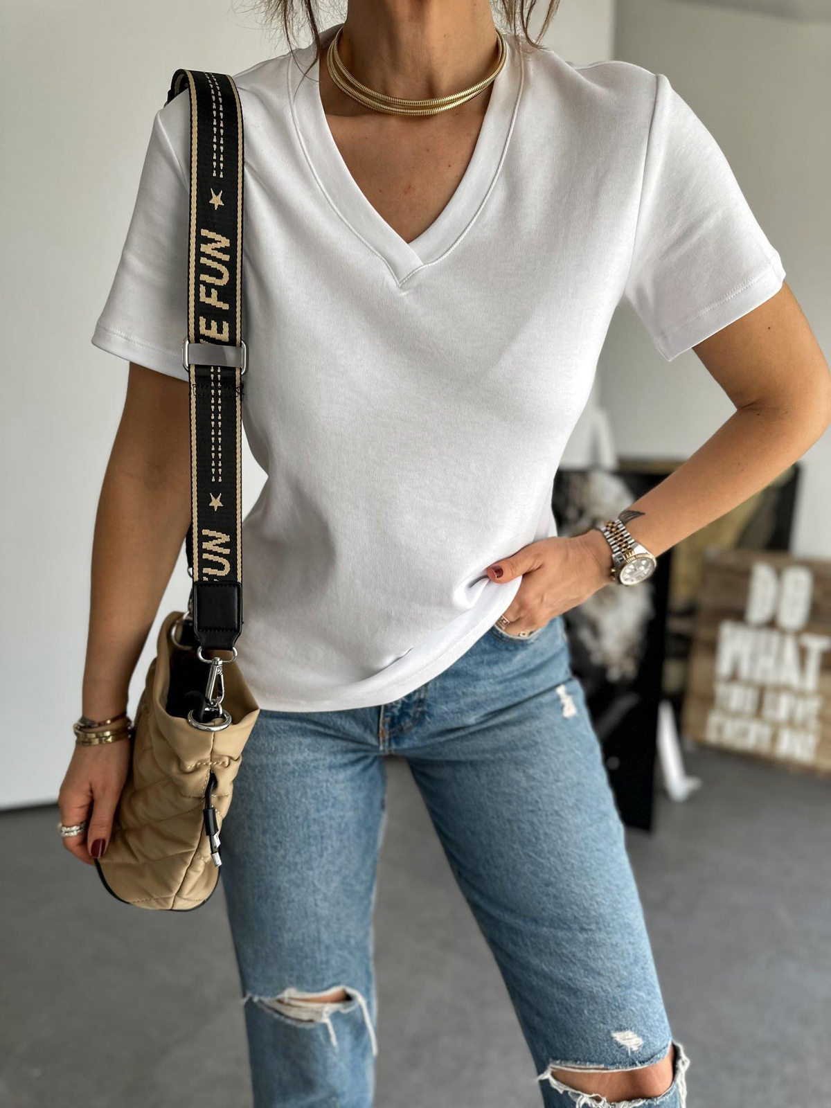 Beyaz V Yaka Organic Cotton Tshirt