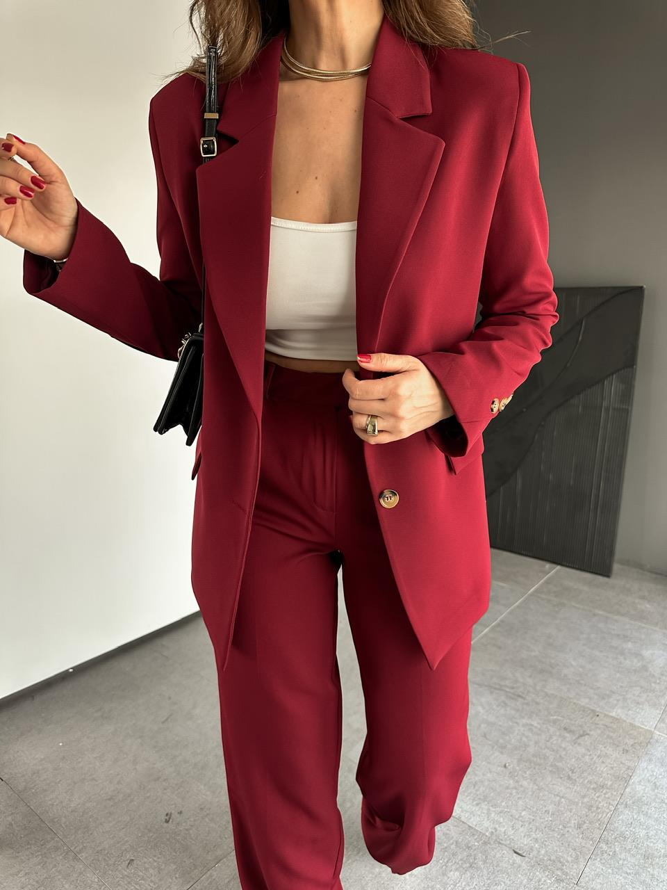 Bordo Asimetrik Düğmeli Şık Takım