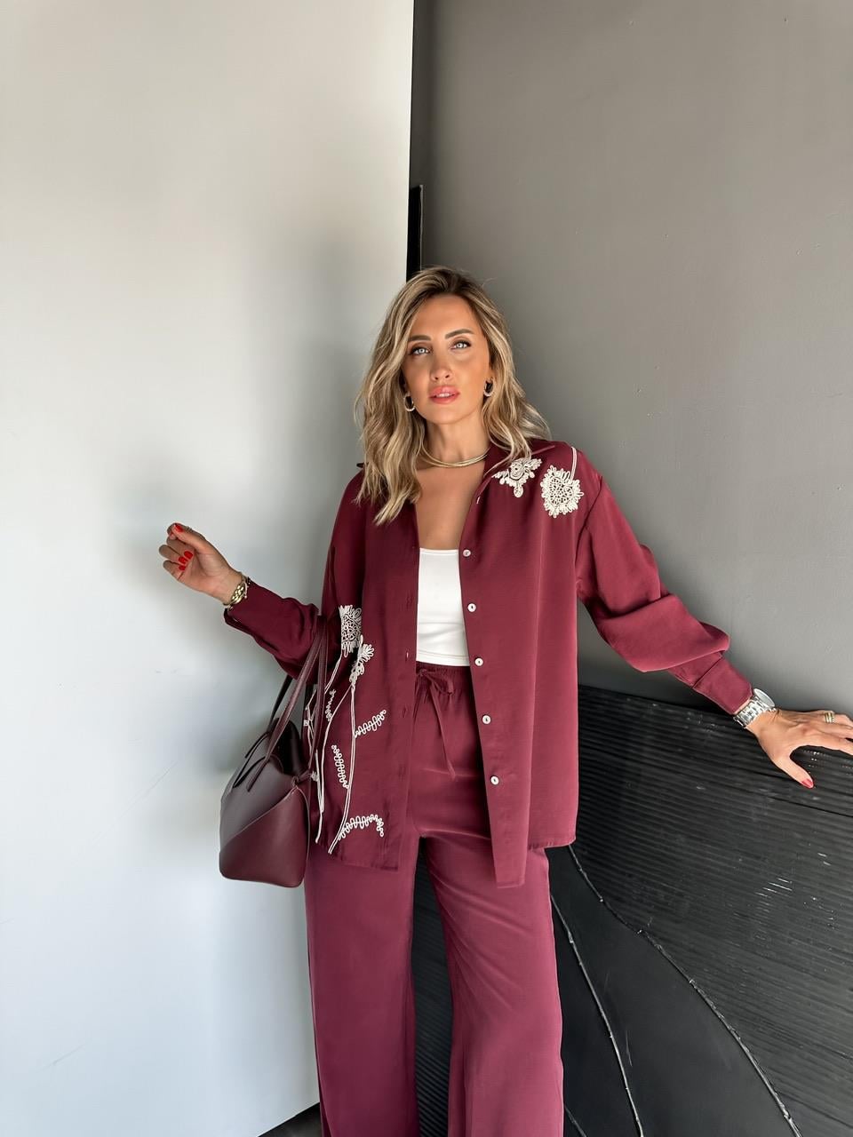 Bordo Çiçek Nakışlı Takım
