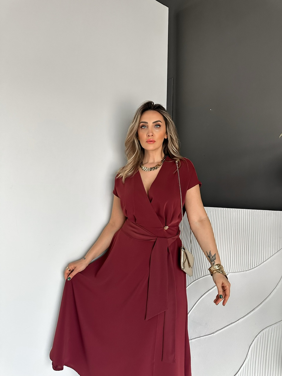 Bordo Kruvaze Kuşaklı Gold Düğmeli Orijinal Elbise