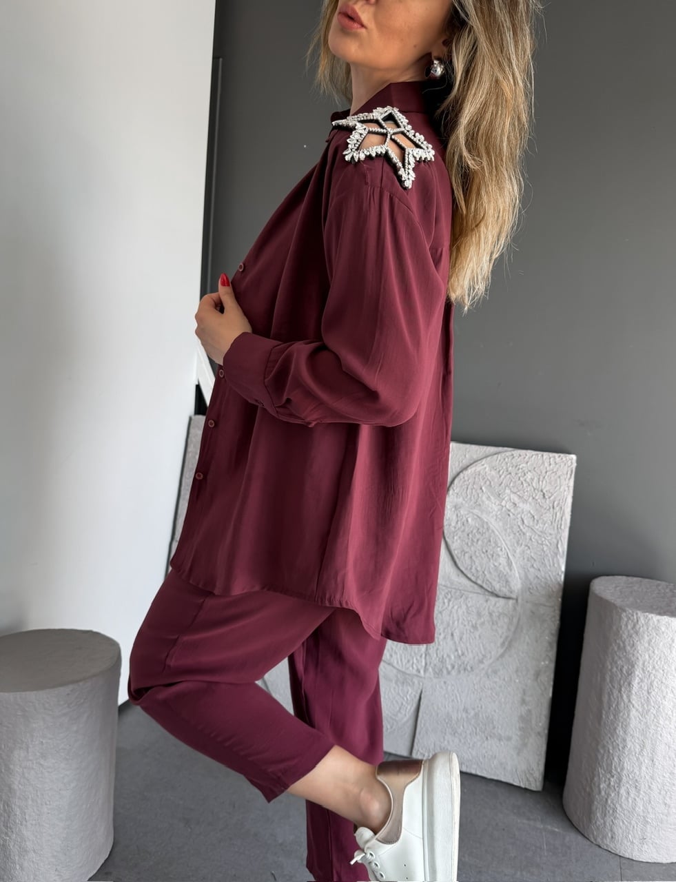 Bordo Omuzları Yıldız Taşlı Tensel Takım