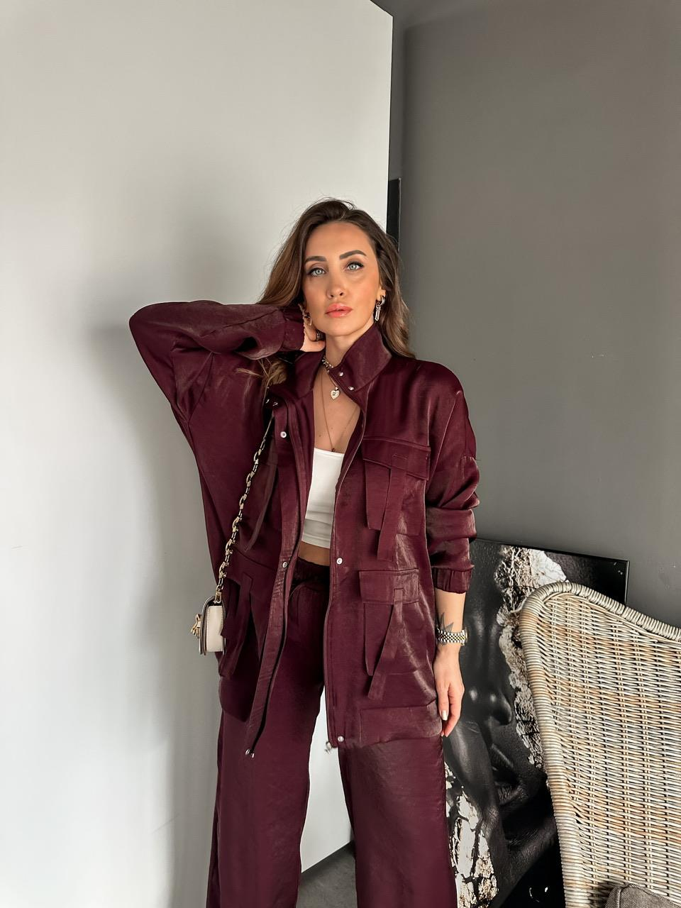 Bordo Parlak Dokulu Safari Takım