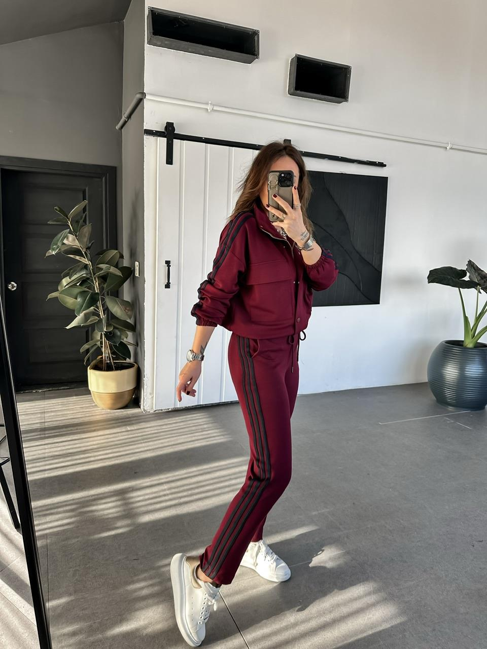 Bordo Şeritli Kapak Cepli Takım