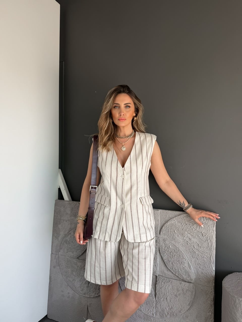 Bordo Simli Şeritli Bermuda Şortlu Takım