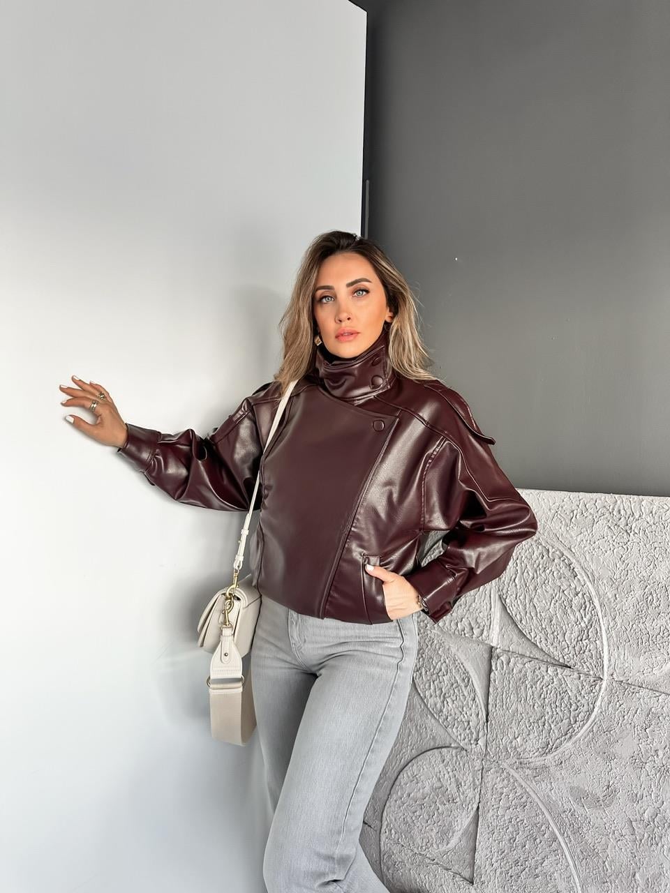 Bordo Yakası Düğmeli Marka Model Deri Ceket