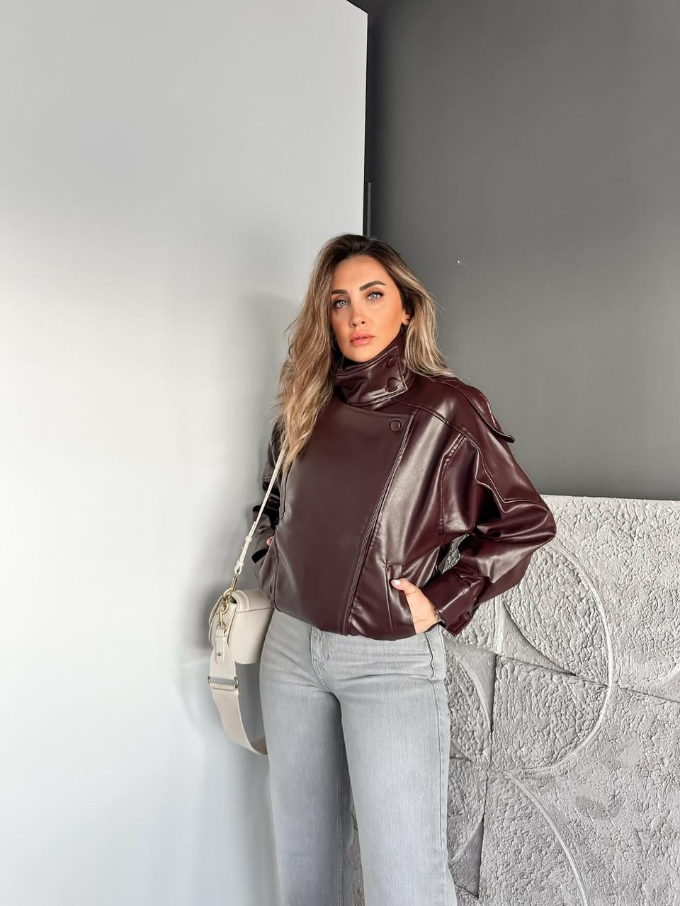 Bordo Yakası Düğmeli Marka Model Deri Ceket