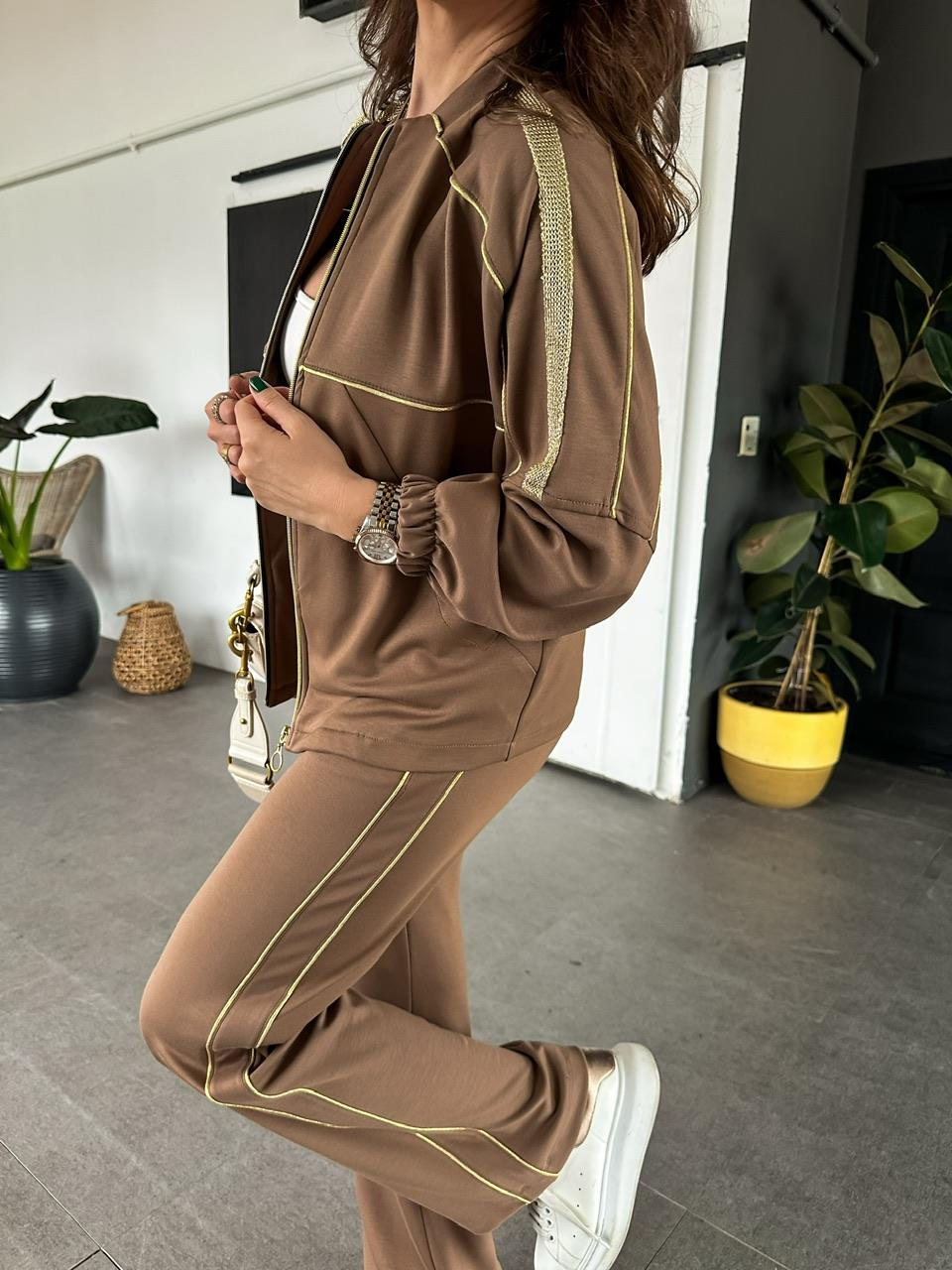 Camel Gold İşlemeli Premium Takım