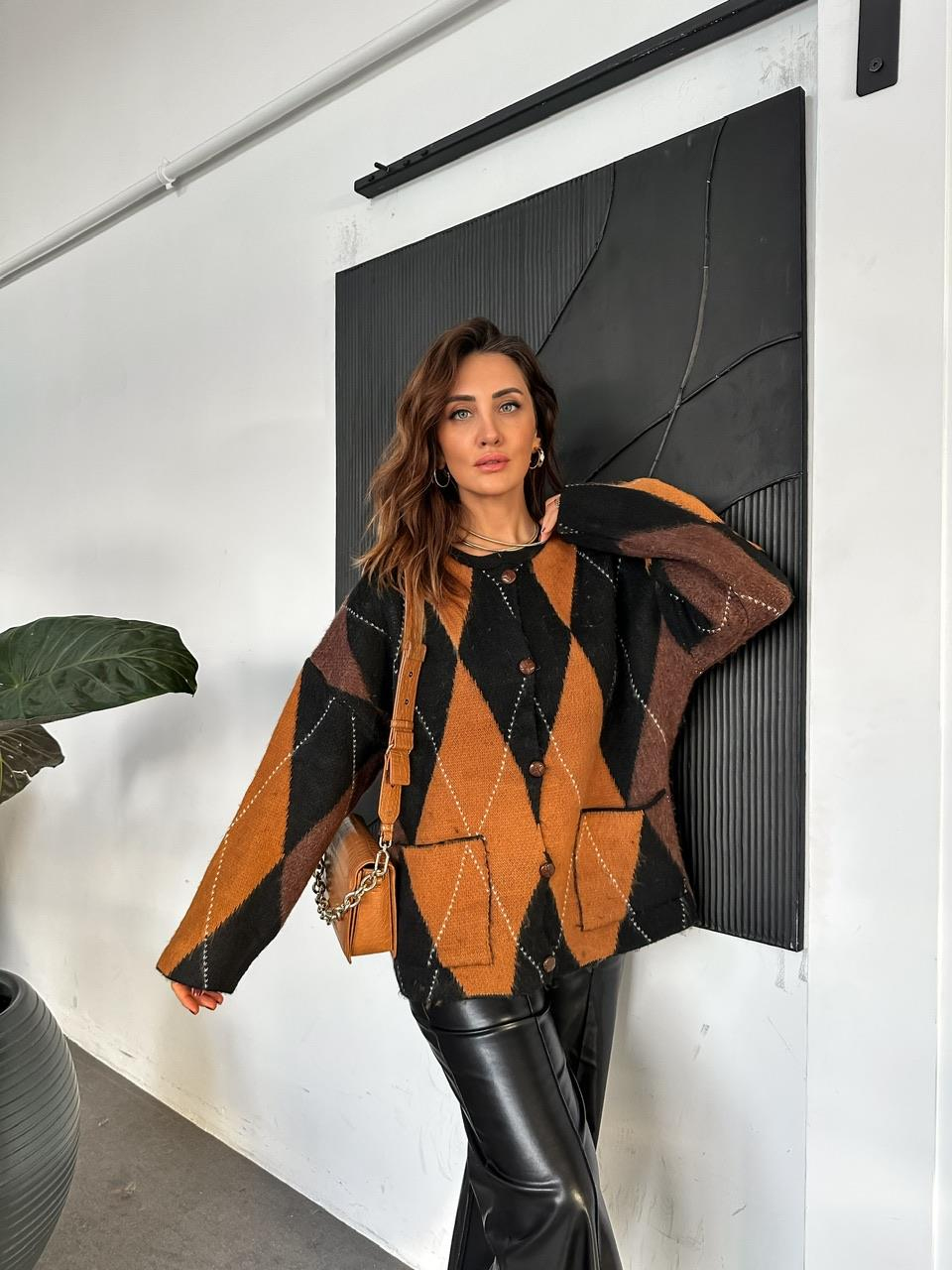 Camel Renkli Baklava Desenli Dokulu Hırka
