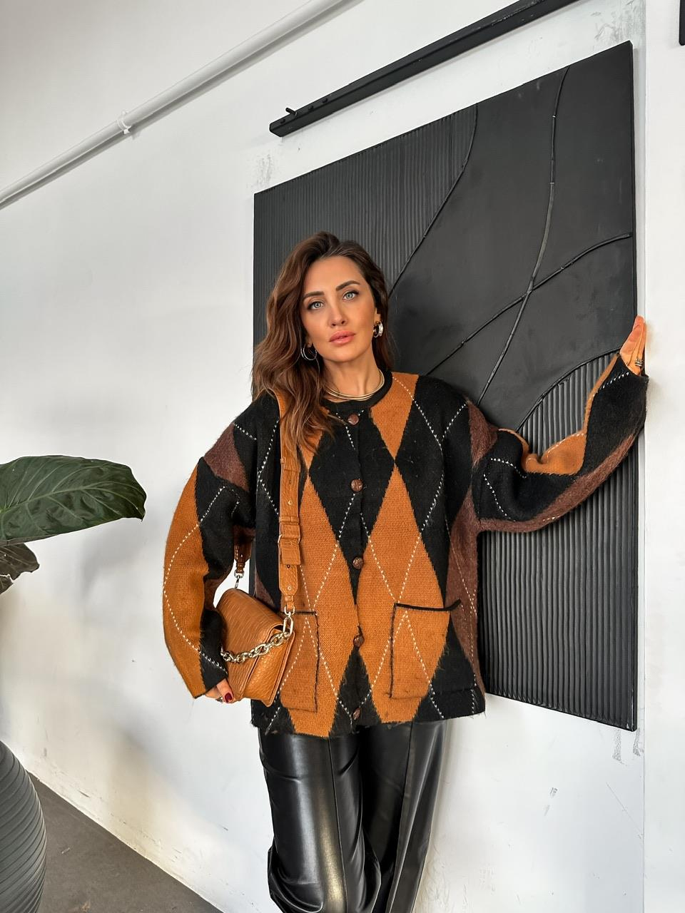 Camel Renkli Baklava Desenli Dokulu Hırka