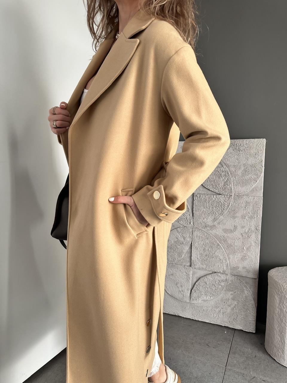 Camel Yanları Gold Düğmeli Kaşe Kaban
