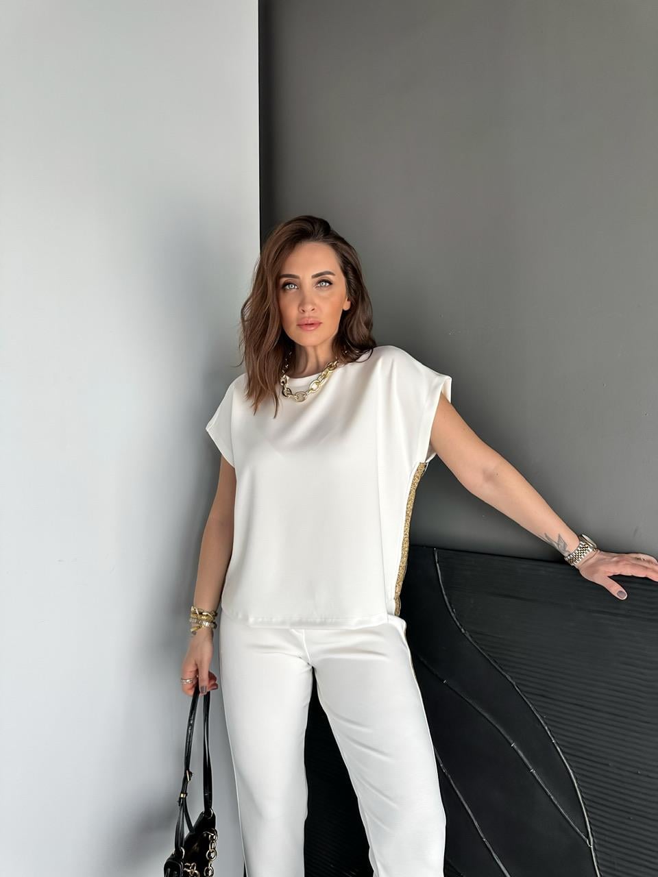 Ekru Gold Şeritli Premium Modal Takım