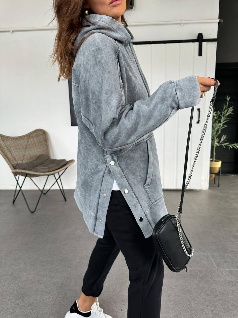 Gri Çıtçıtlı Yıkamalı Sweatshirt