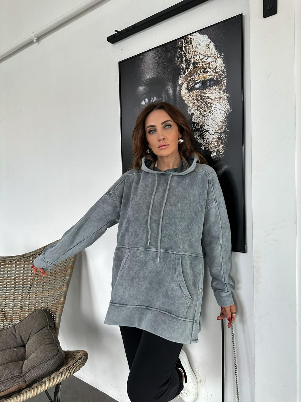 Gri Çıtçıtlı Yıkamalı Sweatshirt