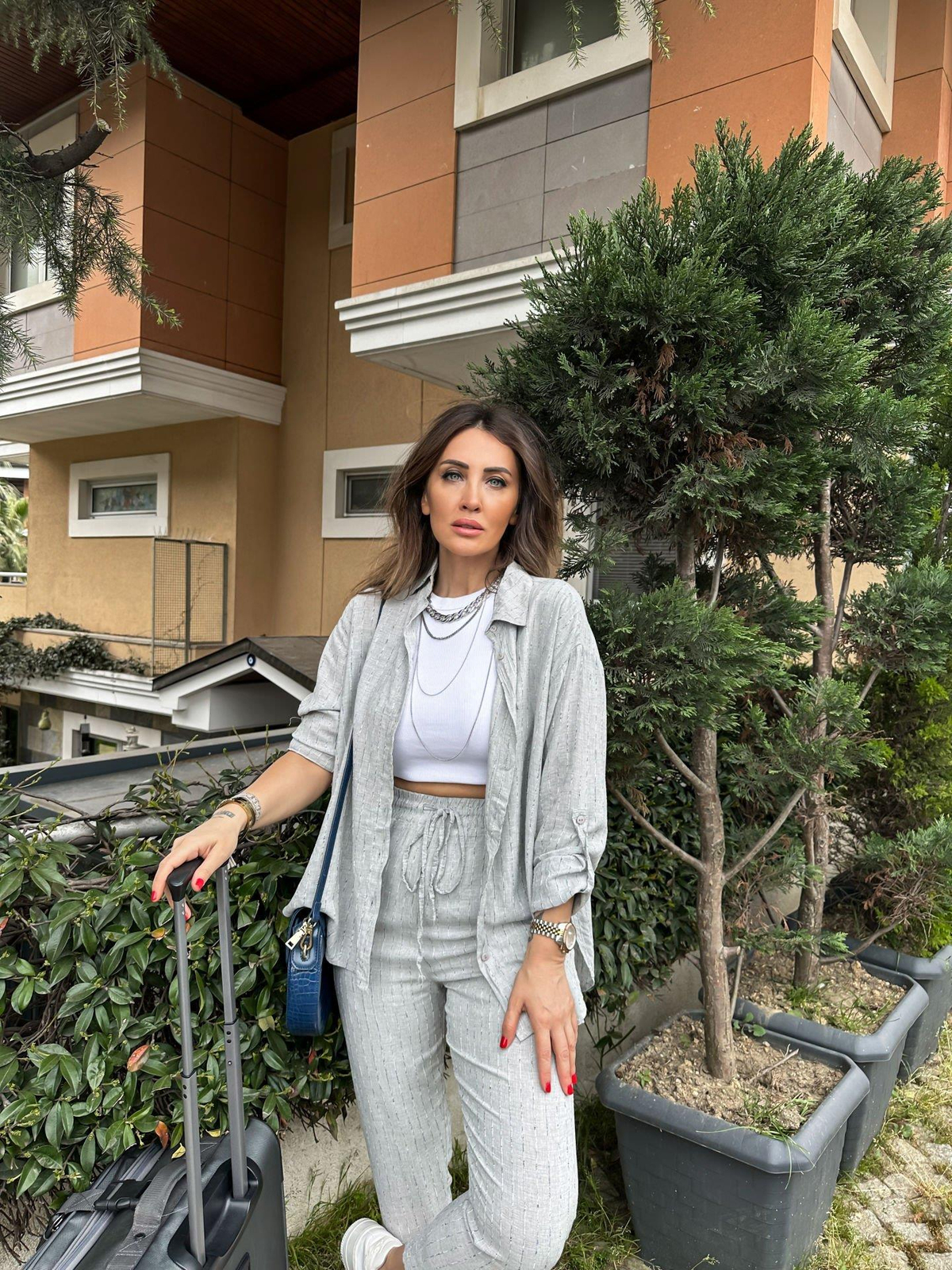 Gri Çizgi Dokulu Gömlekli Takım
