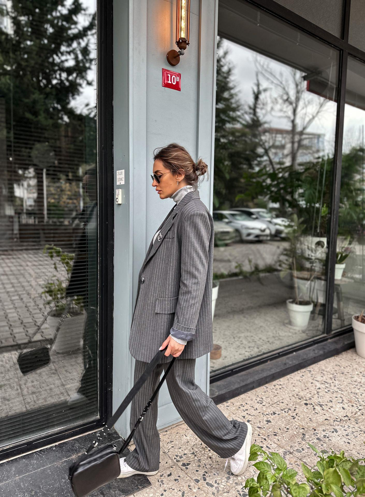 Gri Çizgili Bol Kesim Pantolon