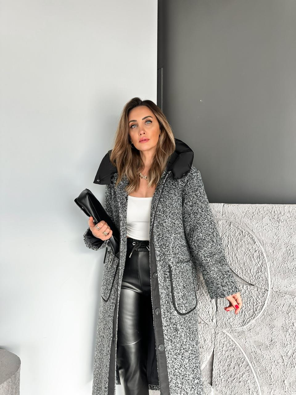 Gri Kapşonlu Düğmeli Buklet Kaban