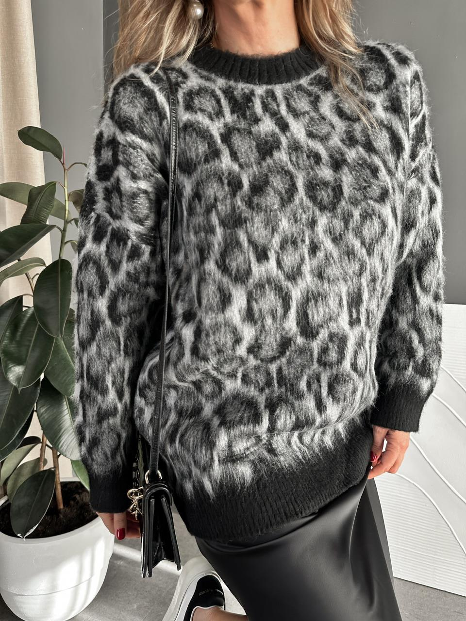 Gri Leopar Yumuşak Dokulu Kazak