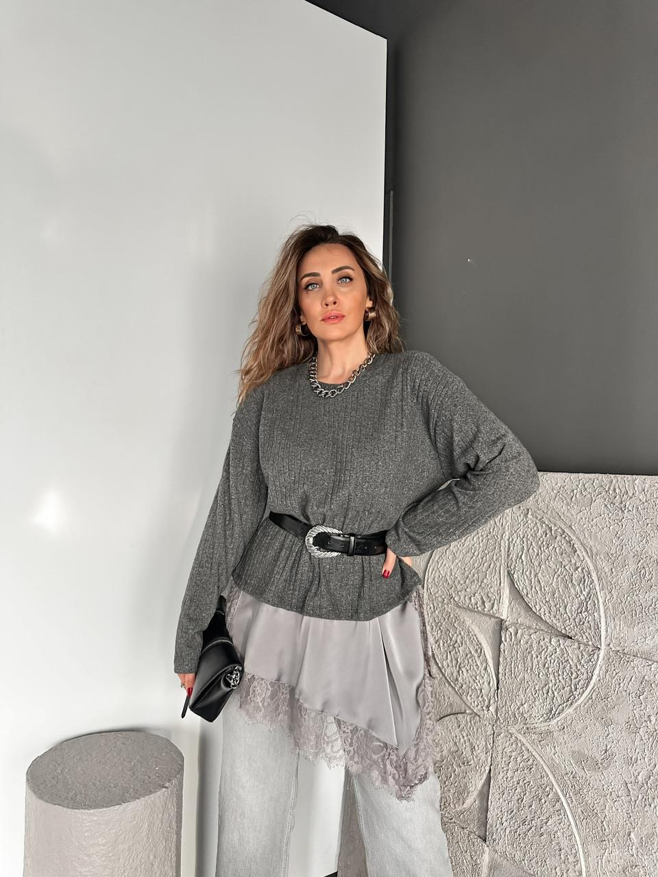 Gri Saten Parçalı Kaşkorse Bluz