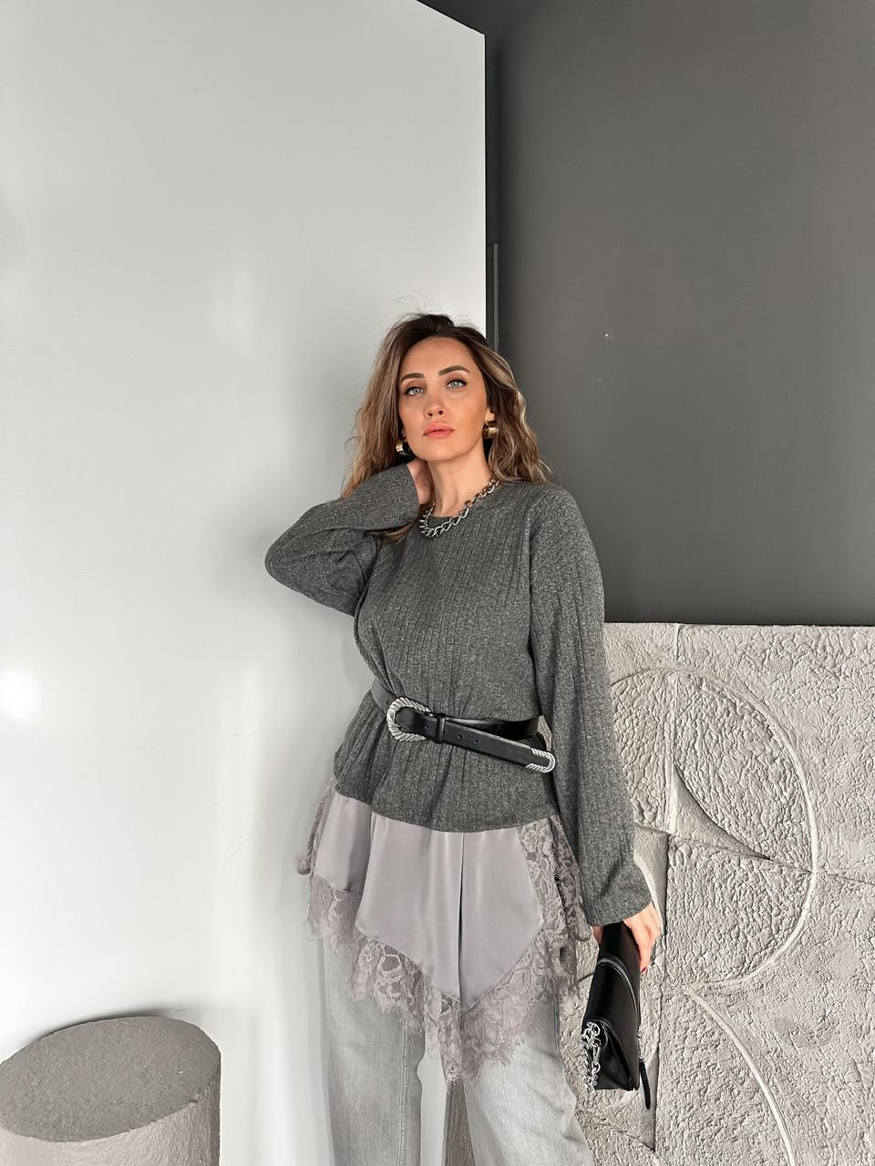Gri Saten Parçalı Kaşkorse Bluz