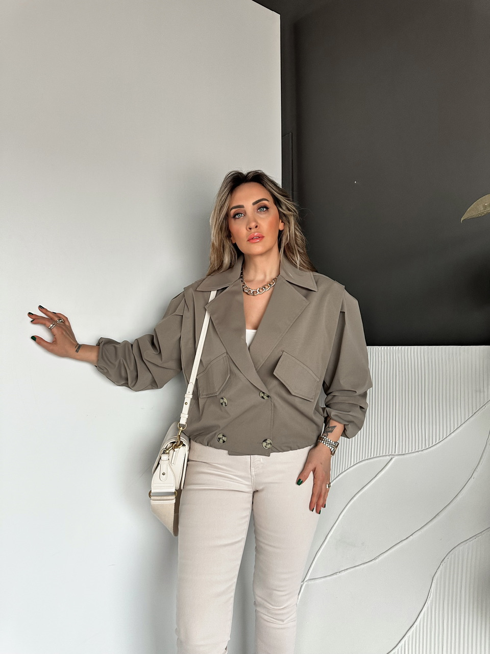 Haki Dört Düğmeli Beli Lastikli Kısa Trençkot
