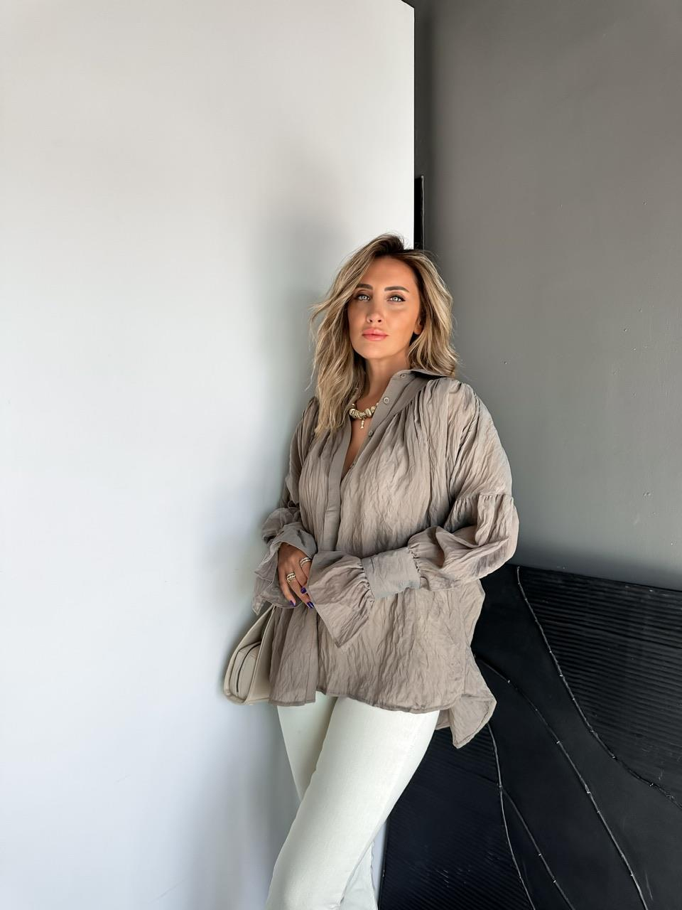Haki Kolları Fırfırlı Tasarım Gömlek