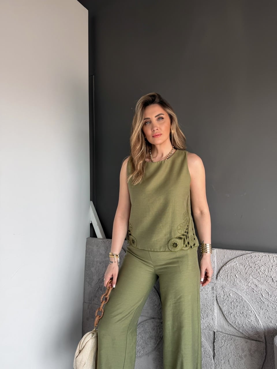 Haki Sıfır Kol Nakış Parçalı Keten Takım