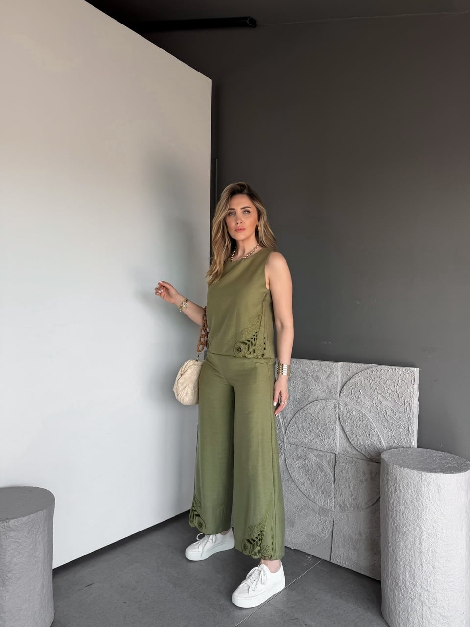 Haki Sıfır Kol Nakış Parçalı Keten Takım