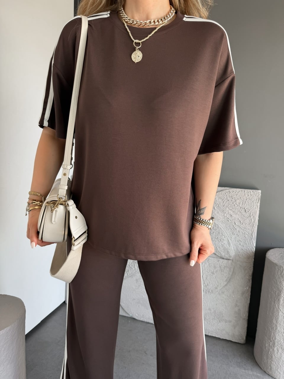 Kahve Beyaz Biyeli Modal Basic Takım