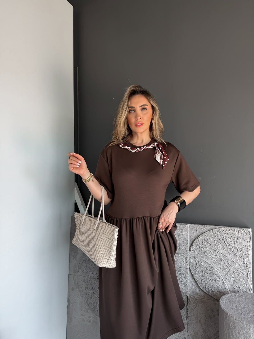 Kahve İnci Fular Bol Modal Elbise