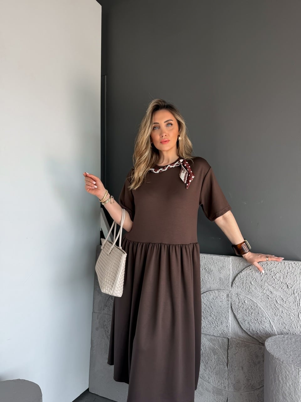 Kahve İnci Fular Bol Modal Elbise