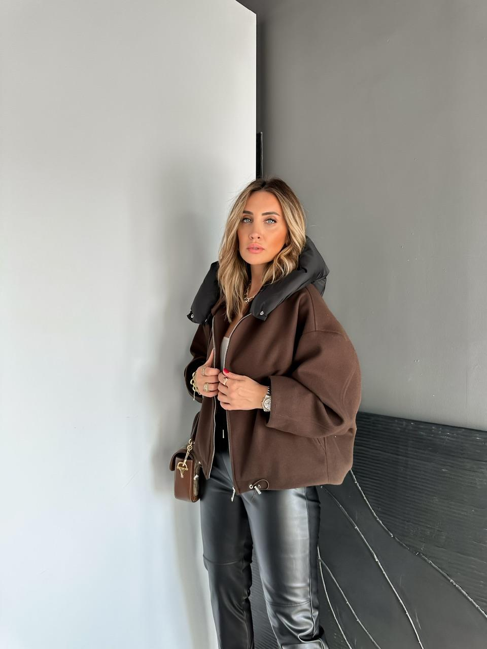 Kahve Kapşonlu Yarasa Kol Premium Mont